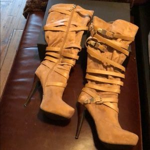 Bottes Hautes Bebe - Modèle Genou - Taille US 7 Ou 7.5 - Noir - Talon Bas - Neuf Avec Boîte